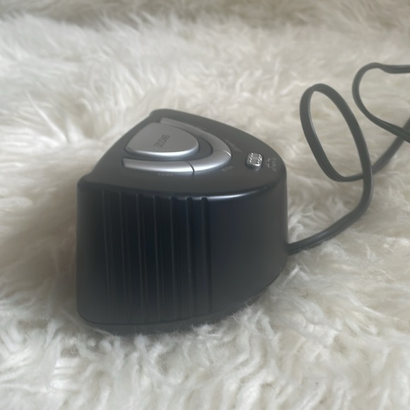 Small Alarm Clock - Picture 5 of 11